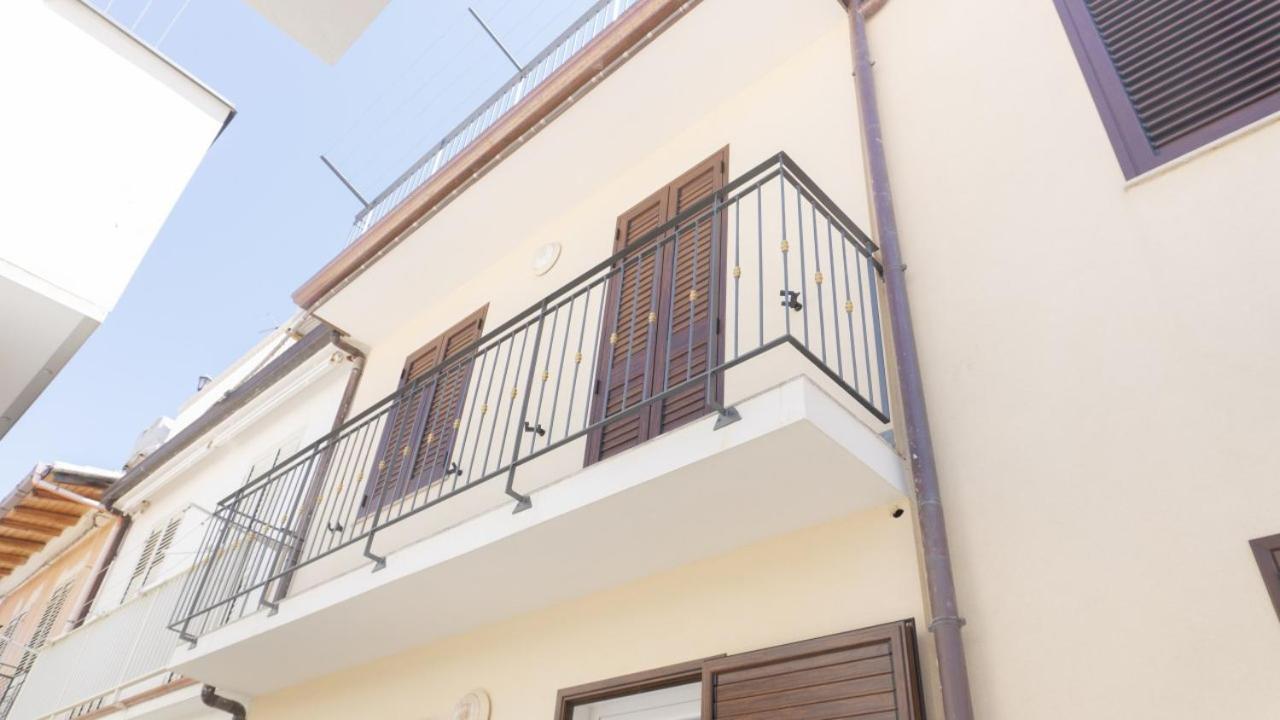 דירות Casa A Mare Mongiove מראה חיצוני תמונה